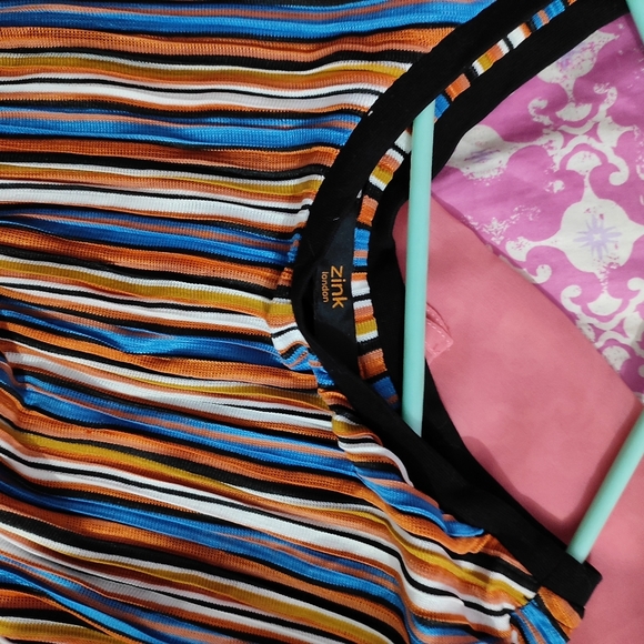 Zink London Top - Picture 6 of 6